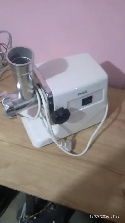 Moledora de Carne Eléctrica RCA Blanca - miniatura 5