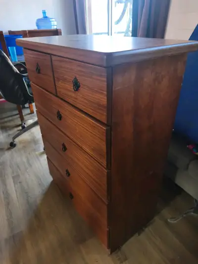 Cómoda de madera con seis cajones - miniatura 2