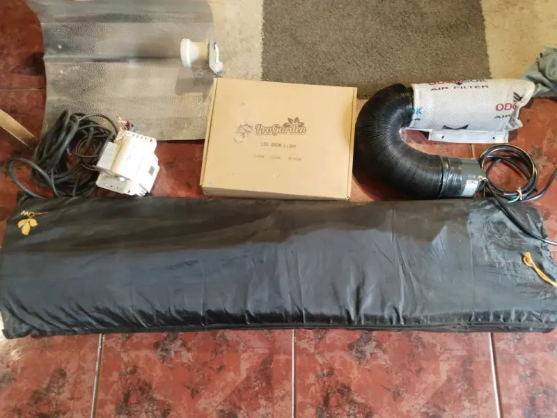 Kit de cultivo indoor Secret Jardin DS120w II con accesorios - 3