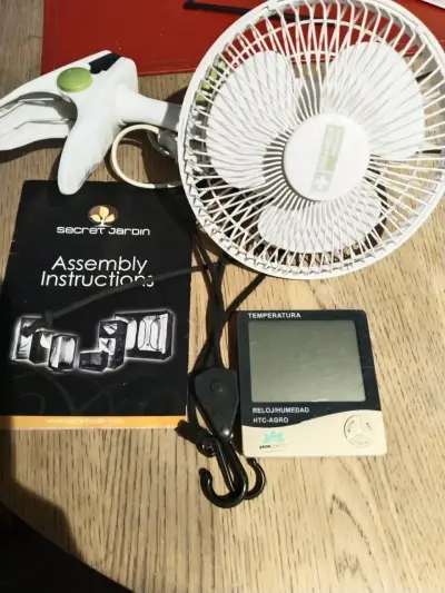 Kit de cultivo indoor Secret Jardin DS120w II con accesorios - miniatura 5