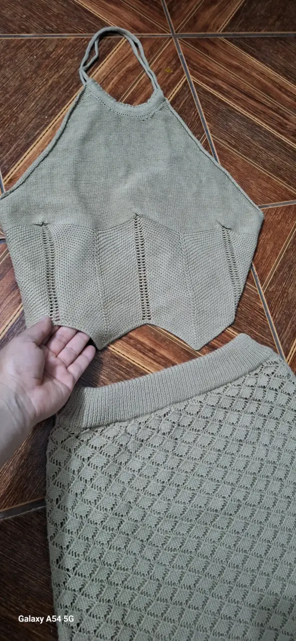 Conjunto de top y falda tejido beige - 1