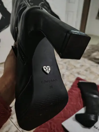 Botas de cuero negras con tacón alto C/Moran - miniatura 2