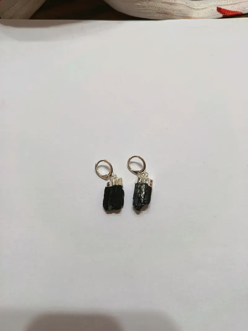 Aros de turmalina negra con engaste plateado - 2