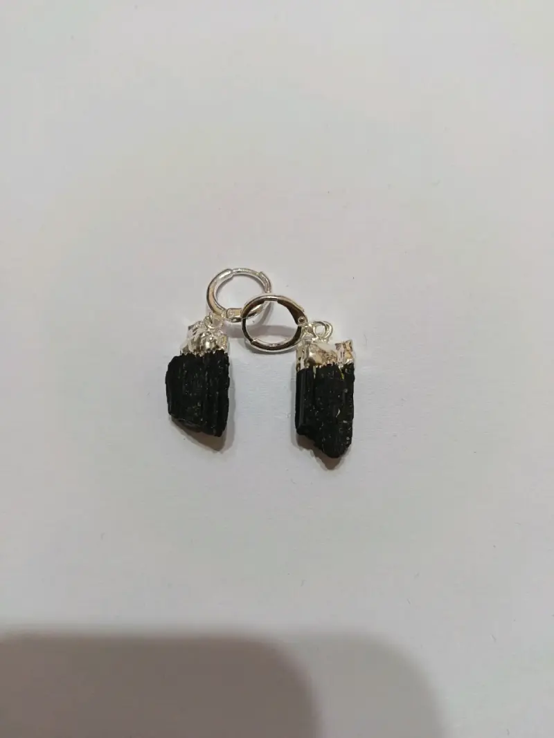 Aros de turmalina negra con engaste plateado - 3