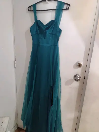 Vestido largo asimétrico burdeos elegante - miniatura 2