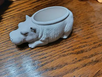 Macetero decorativo de hipopótamo en cerámica - miniatura 1