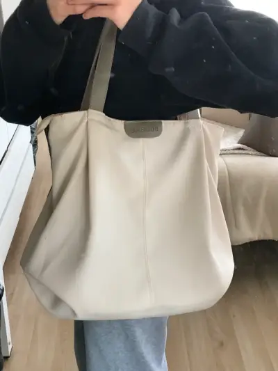 Bolso tote beige BUBBAO con asas largas - miniatura 1