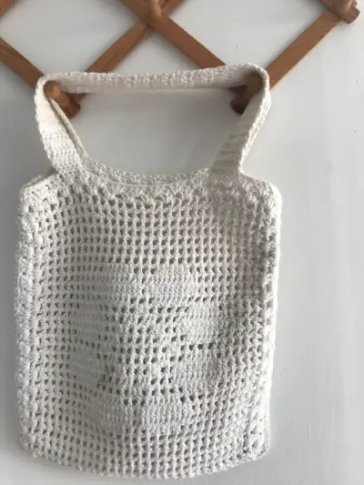 Bolso tejido a mano color blanco - miniatura 1