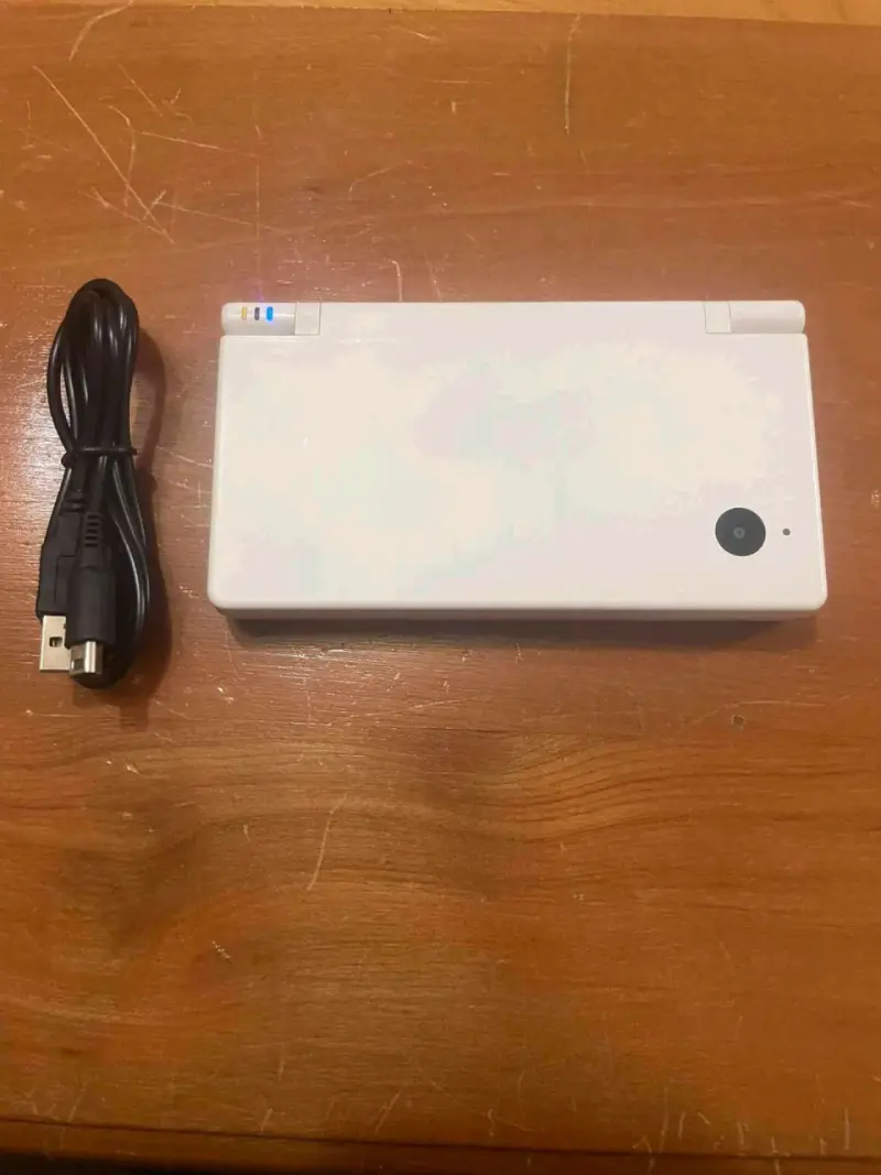 Consola Nintendo DS Lite Blanca en Buen Estado - 2