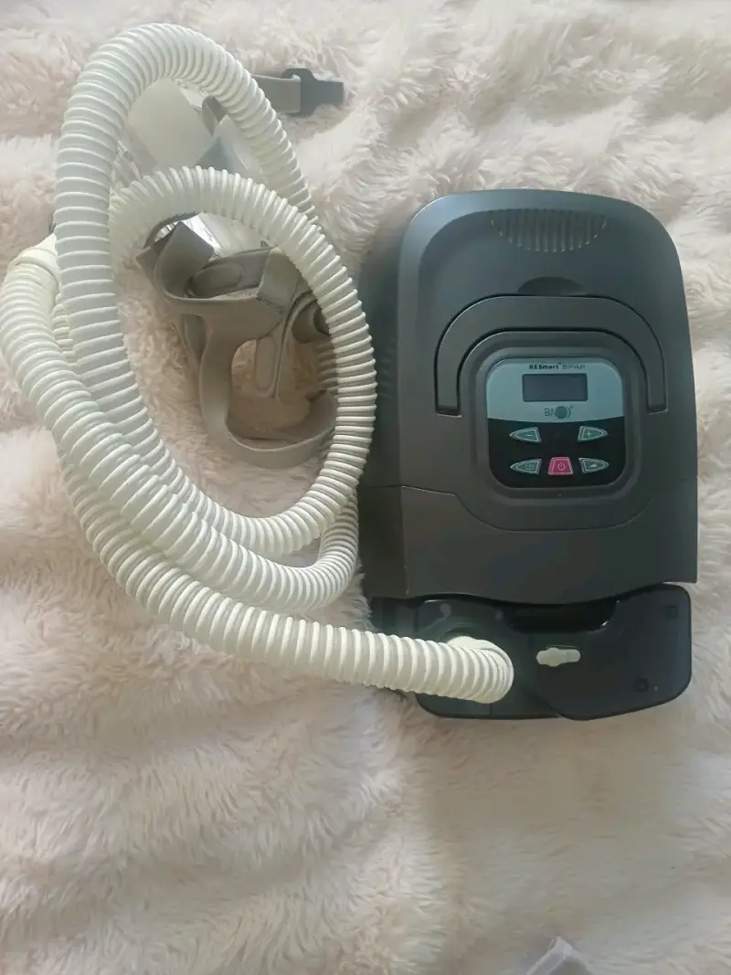 Máquina de CPAP BMC RESmart BPAP con máscara - 1