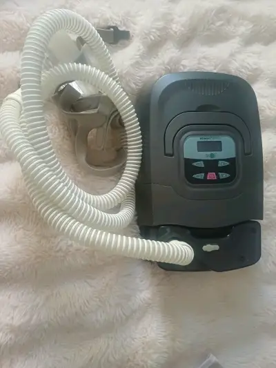 Máquina de CPAP BMC RESmart BPAP con máscara - miniatura 1
