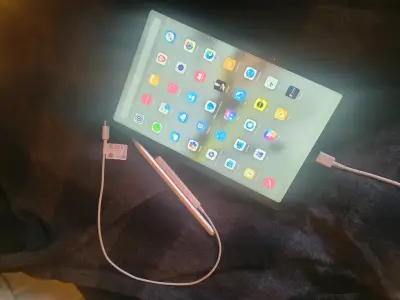 Tablet Huawei con mpencil - miniatura 1