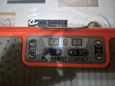 Plataforma vibratoria Powerfit Compact con bandas - miniatura 3