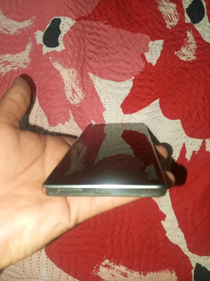 Smartphone ZTE 5G con cámara dual - 4