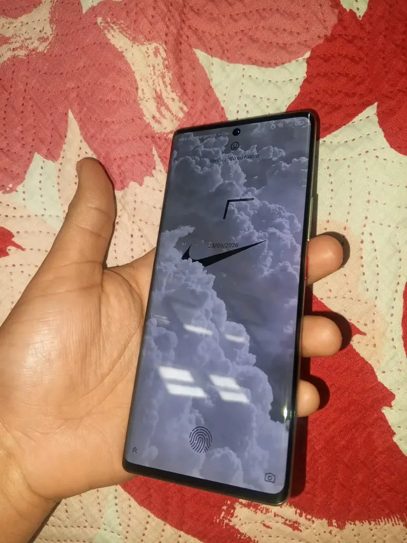 Smartphone ZTE 5G con cámara dual - 5