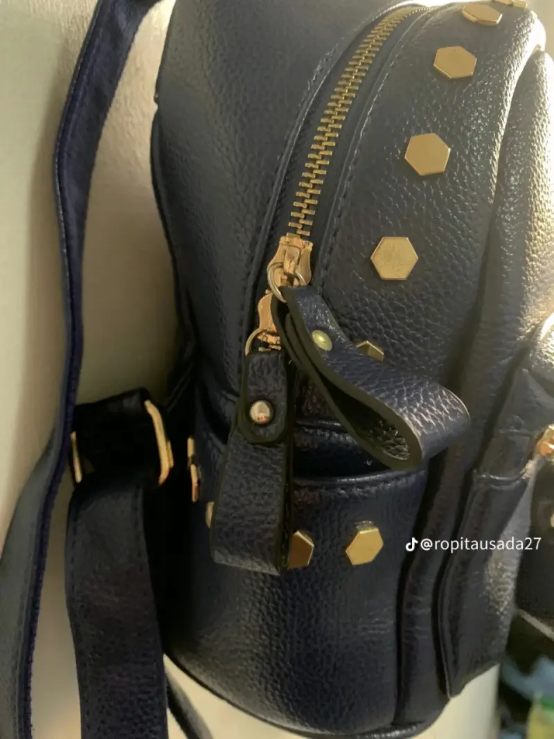 Mochila pequeña azul rey con detalles dorados - 3