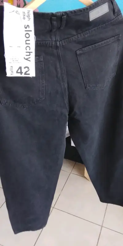 Pantalones de mezclilla negros talla 42 - miniatura 2