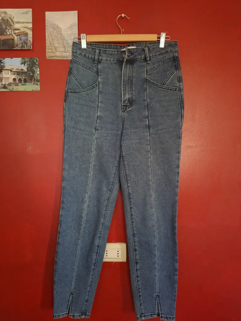 Jeans de mezclilla azul para mujer
