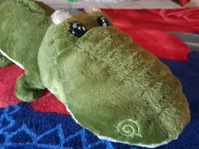 Peluche de cocodrilo con sonido - miniatura 3