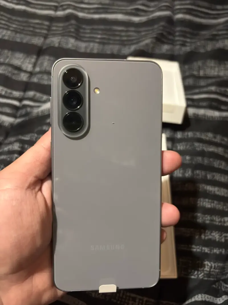 Samsung Galaxy A57 5G nuevo con caja - 5