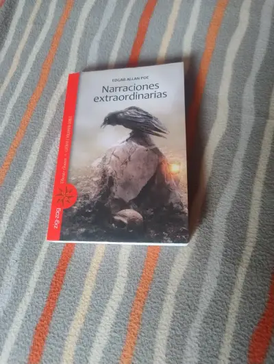 Narraciones Extraordinarias de Edgar Allan Poe - miniatura 1