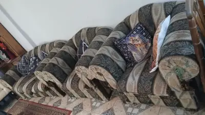 Juego de sillones y sillas de comedor estilo clásico - miniatura 1