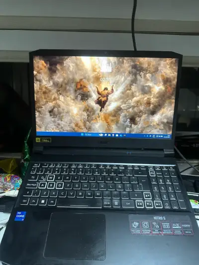 Laptop Acer Nitro 5 con Intel Core i7 - miniatura 1
