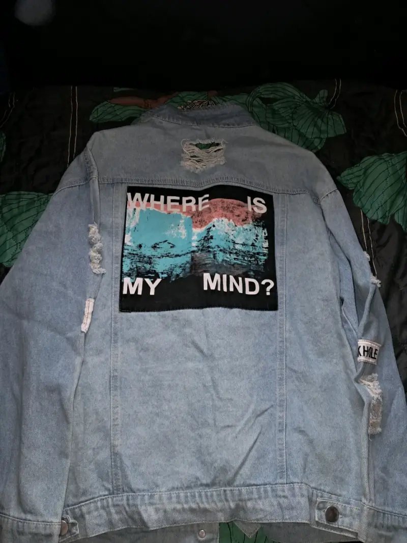 Chaqueta de mezclilla con parches estilo urbano - 2