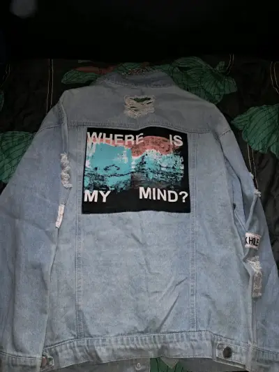 Chaqueta de mezclilla con parches estilo urbano - miniatura 2