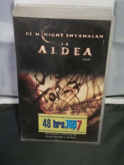 VHS La Aldea de M. Night Shyamalan Terror - miniatura 2