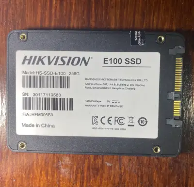 SSD Hikvision 256GB SATA – 100% Salud - miniatura 2