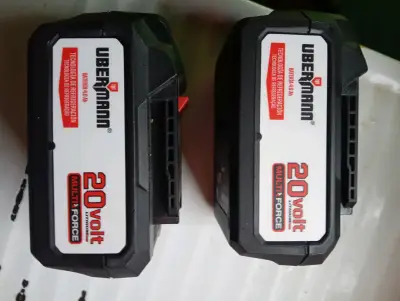 2 baterías Ubermann nueva 20V 4Ah Litio Recargable - miniatura 1