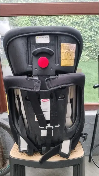 Silla de Auto Bebesit Negra y Gris - miniatura 3