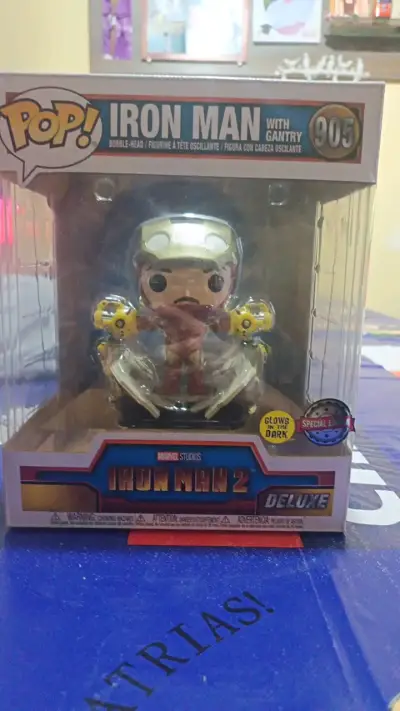 Funko Pop Iron Man con Gantry Edición Especial - miniatura 1