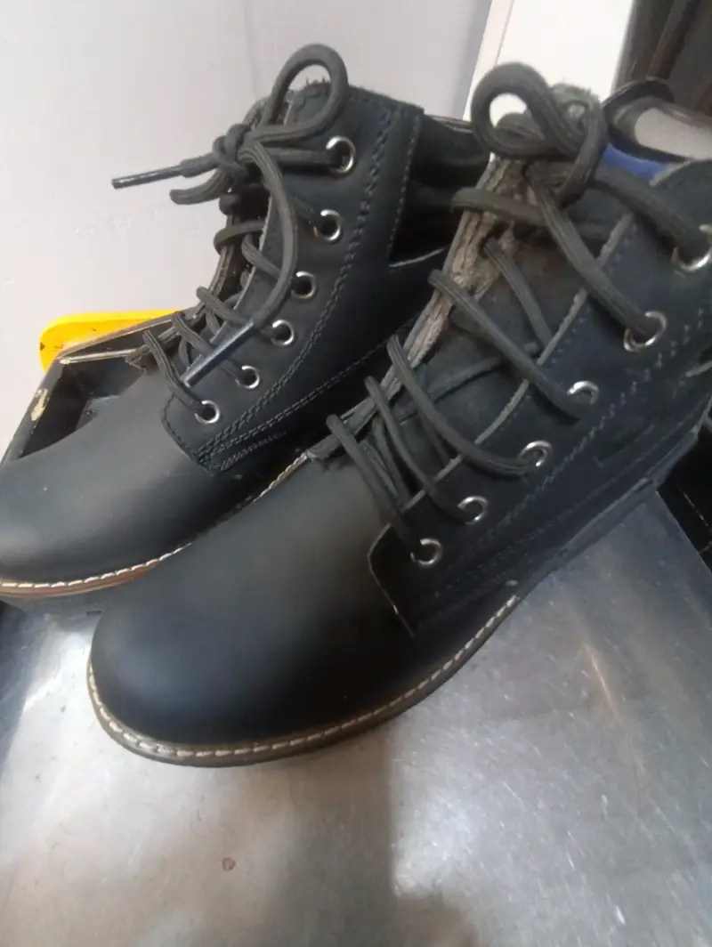 Botas de cuero negro para hombre - 3