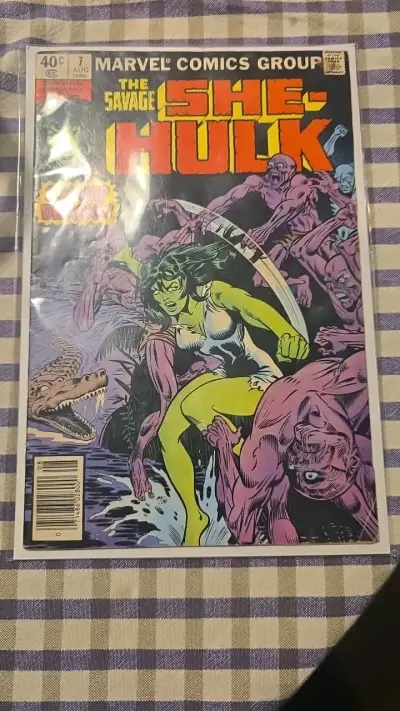 Cómic The Savage She-Hulk #7 Marvel 1980 - miniatura 1