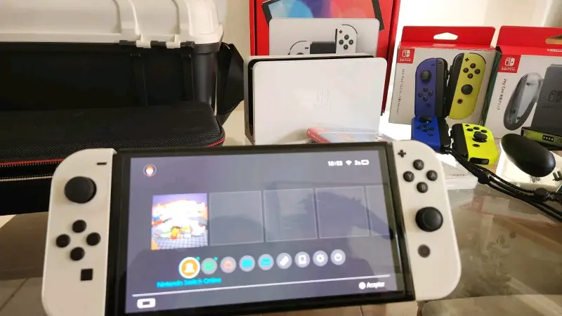 Nintendo Switch OLED con accesorios y juegos - 3