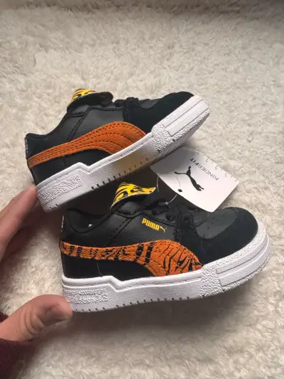Zapatillas Puma Colección HotWheels - miniatura 1