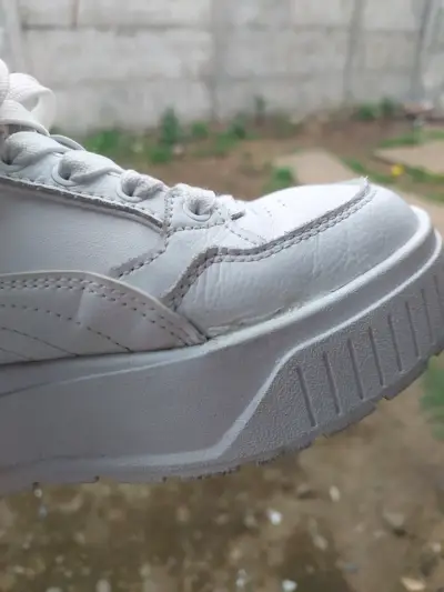 Zapatillas deportivas blancas Puma para mujer - miniatura 2