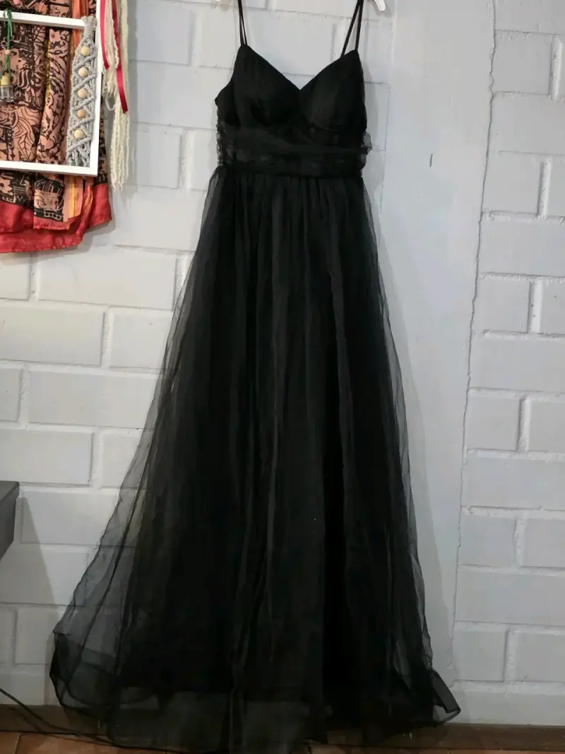 Vestido largo de noche negro elegante - 2