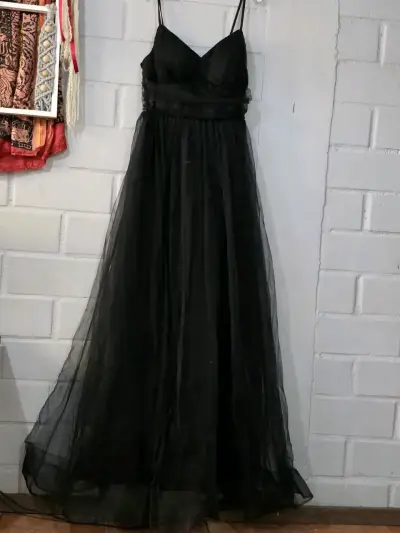 Vestido largo de noche negro elegante - miniatura 3