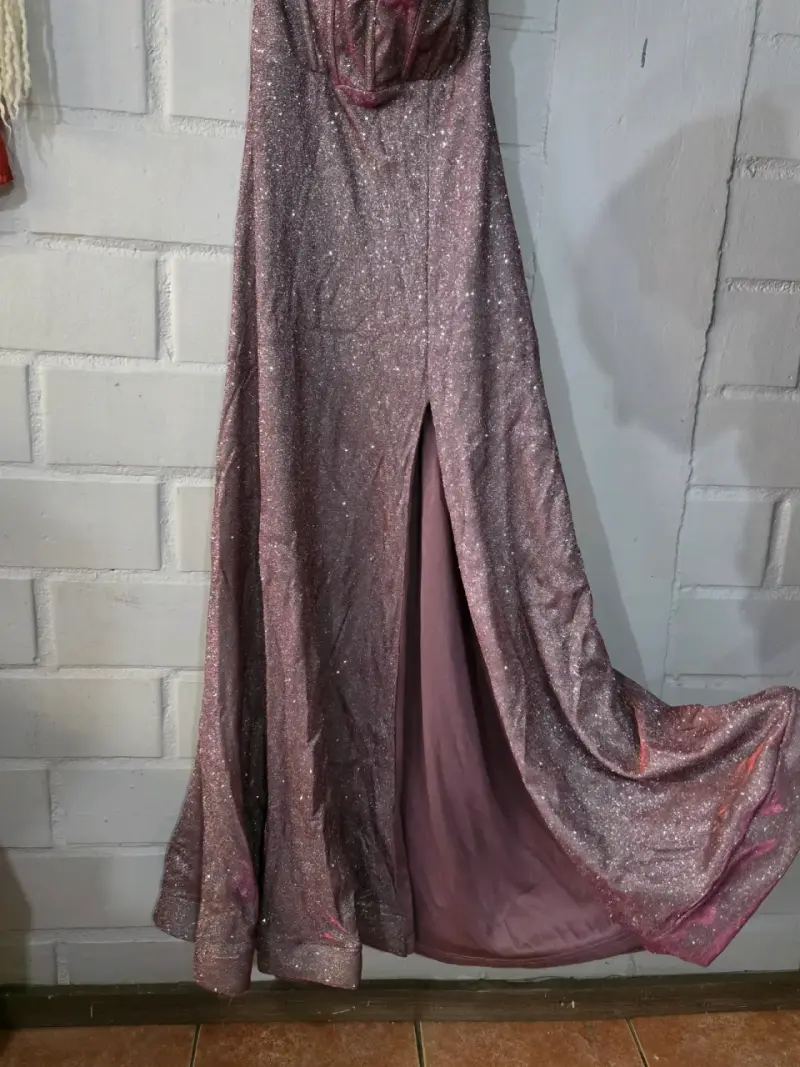 Vestido de fiesta largo con brillo color rosa - 1