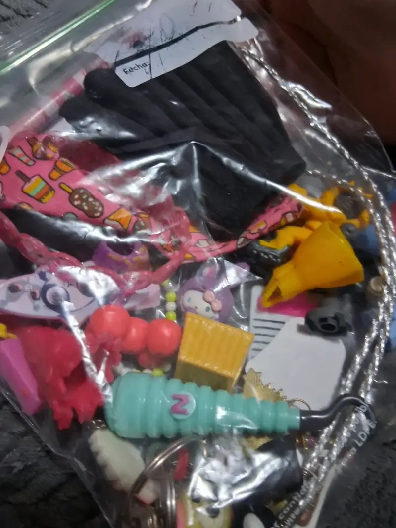 Lote de juguetes pequeños variados - 3