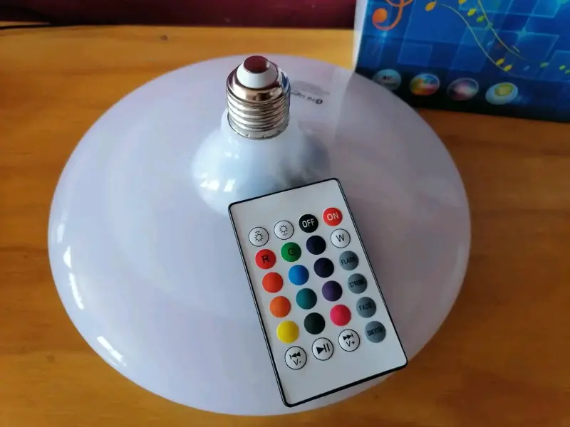 Lámpara LED Musical RGB UFO 48W con Control Remoto - 2