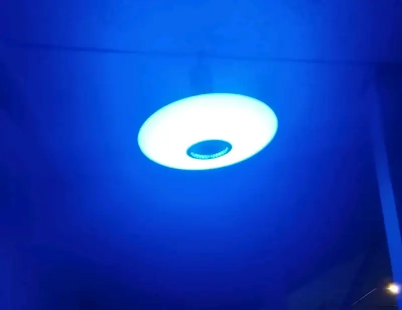 Lámpara LED Musical RGB UFO 48W con Control Remoto - 3