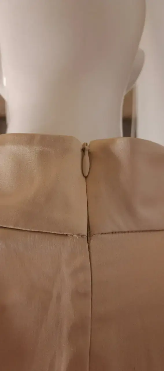 Línea Style - Vestido Satinado Beige H&M XL. - 2
