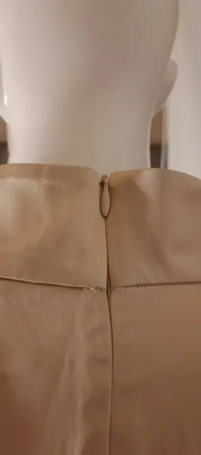 Línea Style - Vestido Satinado Beige H&M XL. - miniatura 2