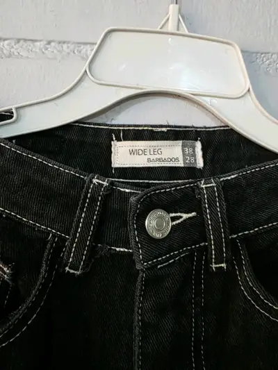 Pantalones cargo negros de pierna ancha - miniatura 2