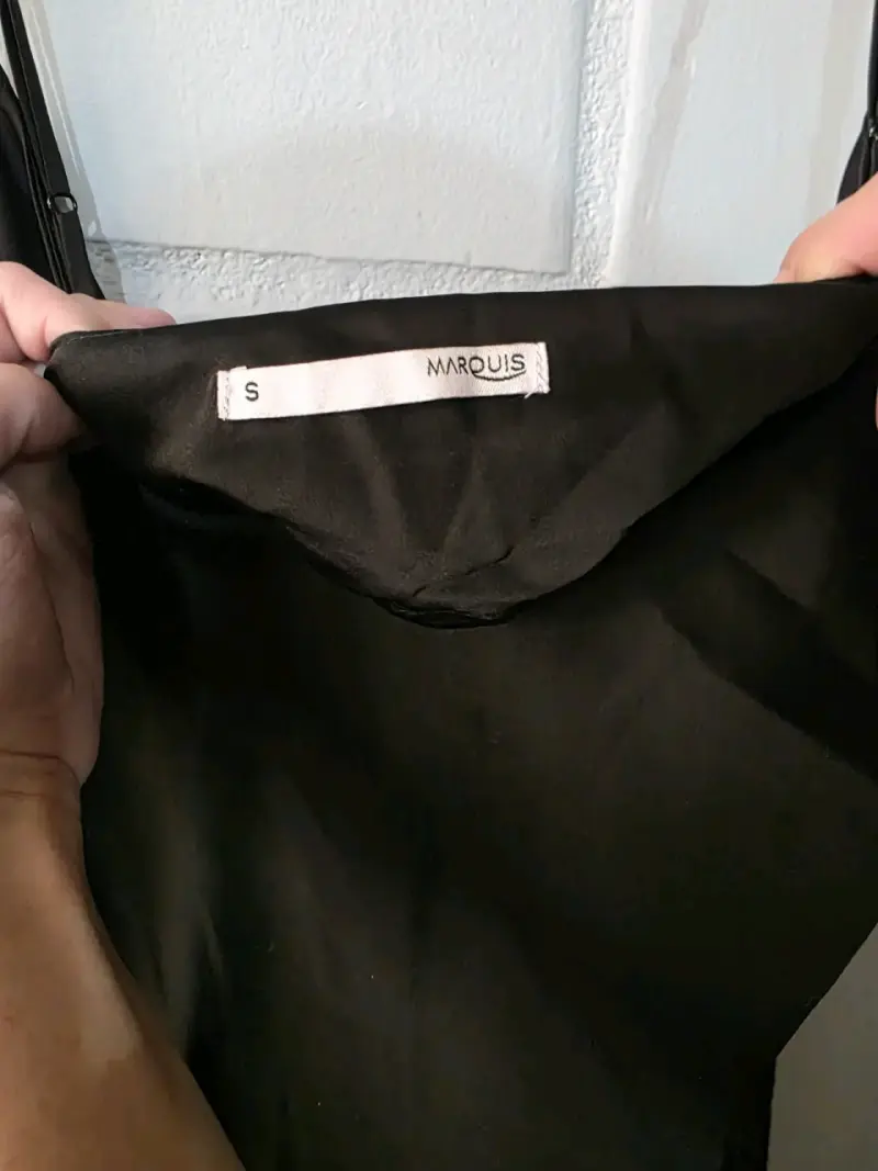 Vestido negro elegante de tirantes Marquis - 3