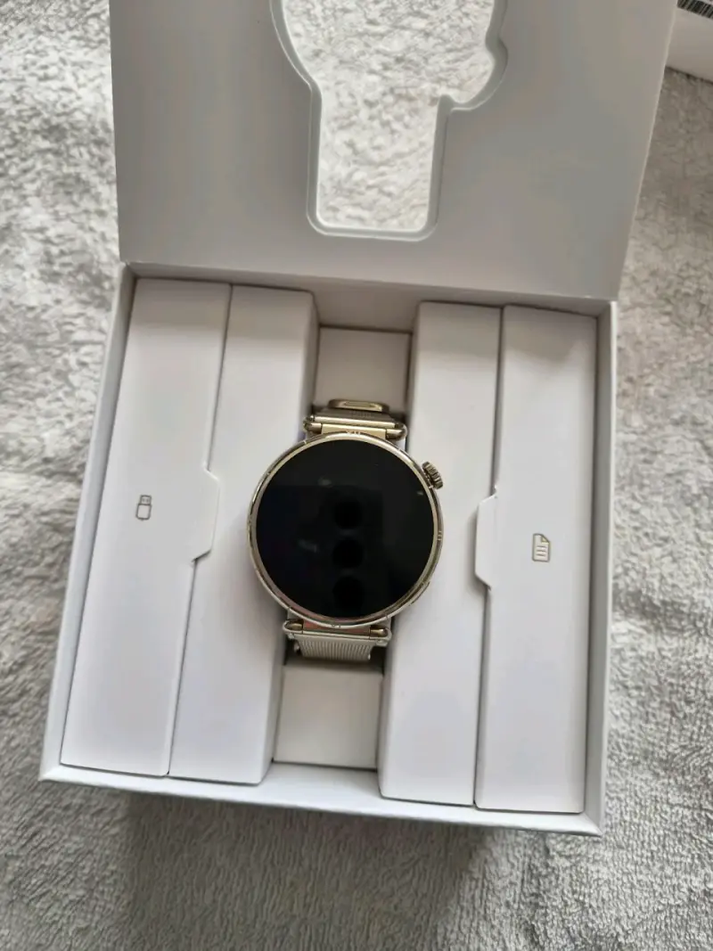 Huawei Watch GT 6 con correa metálica - 6